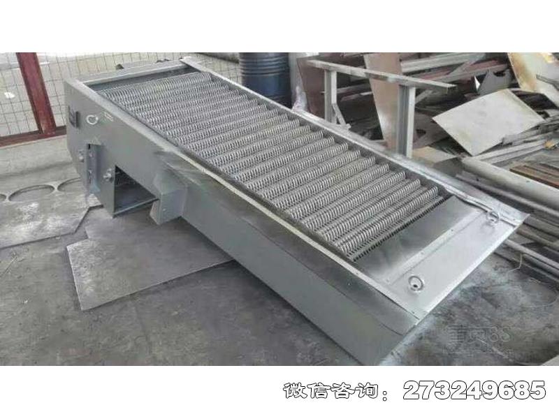 龙湾电厂耙齿式清污机