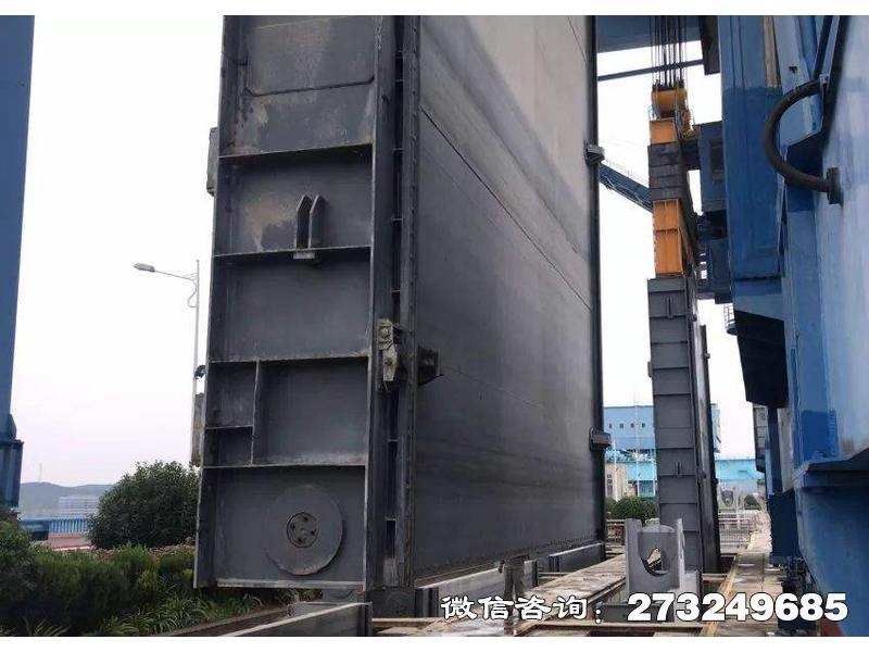 龙湾大坝拦水闸门